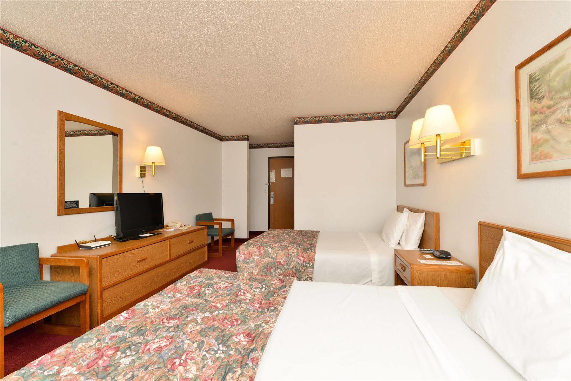 Americas Best Value Inn & Suites Clear Lake Exterior photo